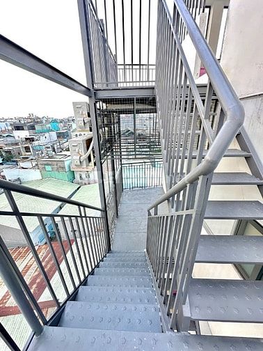 Bán nhà dòng tiền 62 phòng doanh thu khoản 300tr/thang SHR NH Vay 80%