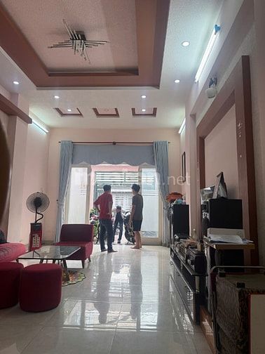 Nhà MTKD đường LK 1-6 - gần ngã tư 4 Xã.