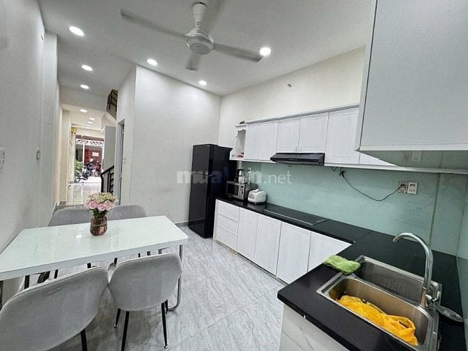Bán nhà 4 tầng đẹp HXH  Dương Bá Trạc Q8 giá giảm mạnh chỉ 7,95 tỷ.