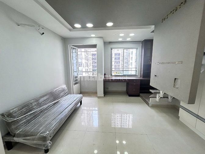 CC 52 P5 Q8 2PN 49m2  sd thang máy, ngay TTHC Q8 SHR tặng nội thất