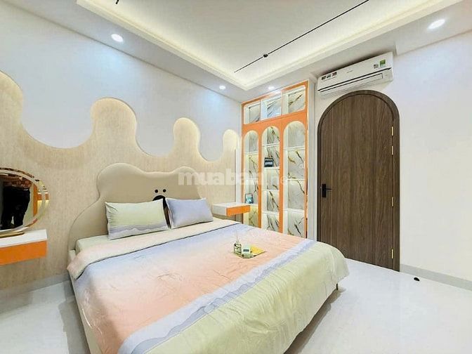 GIẢM 300 TRIỆU BÁN NHÀ NGUYỄN XÍ GẦN VINCOM GIÁ 3.5 TỶ SHR 