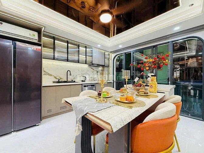 GIẢM 300 TRIỆU BÁN NHÀ NGUYỄN XÍ GẦN VINCOM GIÁ 3.5 TỶ SHR 