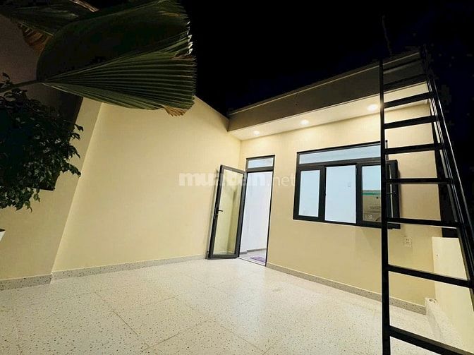 Siêu Phẩm- MT Kinh Doanh Hẻm CHợ- Âu Cơ- Tân Bình.DT 4x15- 2 LẦu-MỚI