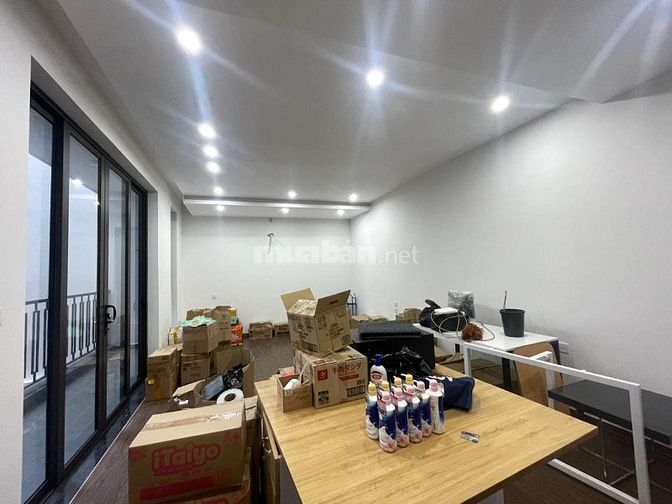 Biệt thự hiện đại giữa lòng thủ đô, Bán nhà kV Cửa Nam, HK 90m, 30 Tỷ
