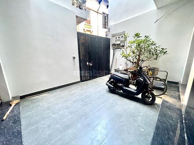 Biệt thự hiện đại giữa lòng thủ đô, Bán nhà kV Cửa Nam, HK 90m, 30 Tỷ