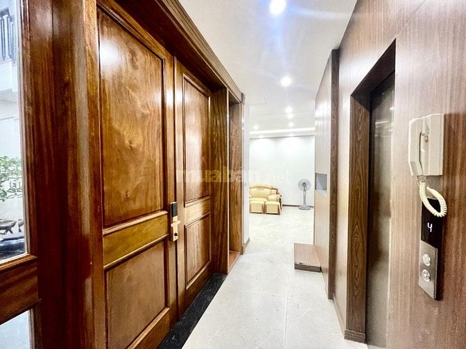 Biệt thự hiện đại giữa lòng thủ đô, Bán nhà kV Cửa Nam, HK 90m, 30 Tỷ