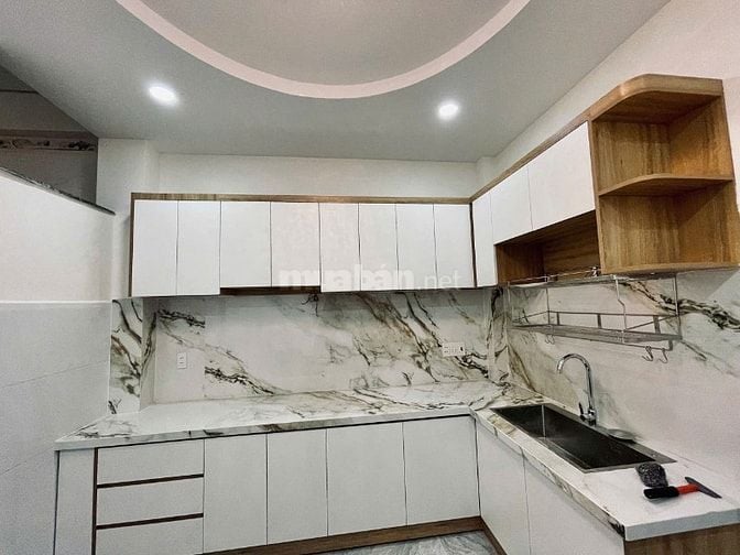 SIÊU PHẨM MỚI-ĐÚc 4 Tầng-HXH Giải Phóng-Tân Bình.DT 3.8x16-nhỉnh 11 TỶ