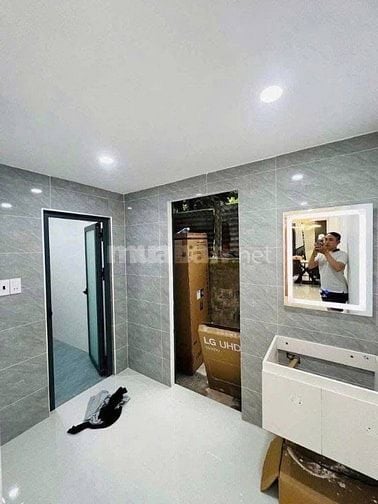 Bán nhà 6x18 KDC p7 q8 gần chợ đầu mối Bình Điền 1,1 tỷ bao sang sổ