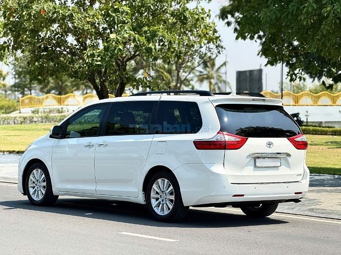 TOYOTA SIENNA 3.5LIMITED [ Date 11.2015 Model 2016 / Odo 50.000km ]