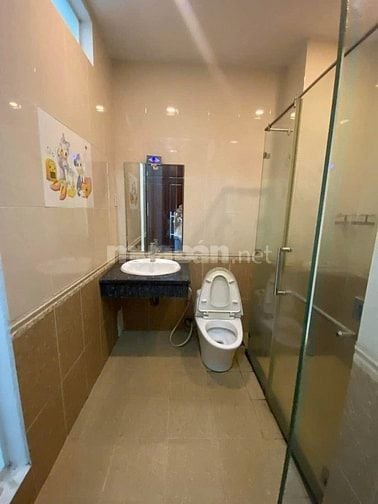 TOÀ NHÀ - 8 TẦNG - MẶT TIỀN QUẬN 1 - NGAY CHỢ BẾN THÀNH - GIÁ: 3X TỶ