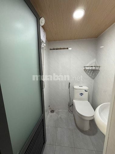 Phòng trọ mới xây có máy giặt, sấy...,2 cửa sổ thoáng, gần BV Hòa Hảo 