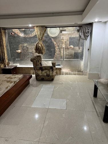 Cho thuê mặt bằng nhà phố , mặt đường 20m ,