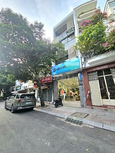 Mặt tiền LÊ THỊ RIÊNG, QUẬN 1 - DT: 4,5m x 15m - 4 Tầng - Giá: 33,5 Tỷ