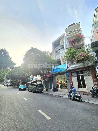 Mặt tiền LÊ THỊ RIÊNG, QUẬN 1 - DT: 4,5m x 15m - 4 Tầng - Giá: 33,5 Tỷ
