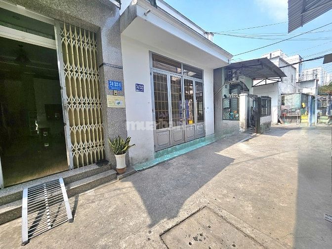 Chính chủ bán nhà hẻm xe hơi Phan Văn Hớn Quận 12, 4.2x12, lửng, 4,2tỷ