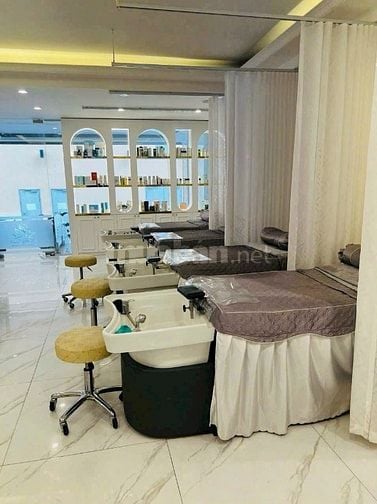 Tôi cần bán nhà phố Lạc Long Quân, Q Tây Hồ, Dt 135 m x 9 T, mt 6m,54t