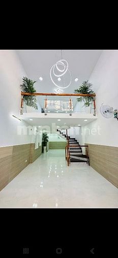 Nhà mới đẹp. Hẻm Xe Hơi. Sát mặt tiền đường Phạm Văn Hai. 4 tầng. 40m.