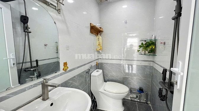 Bán Căn Hộ Phan Xích Long Phường 7 Phú Nhuận 66m2 2PN 2WC Tầng 6