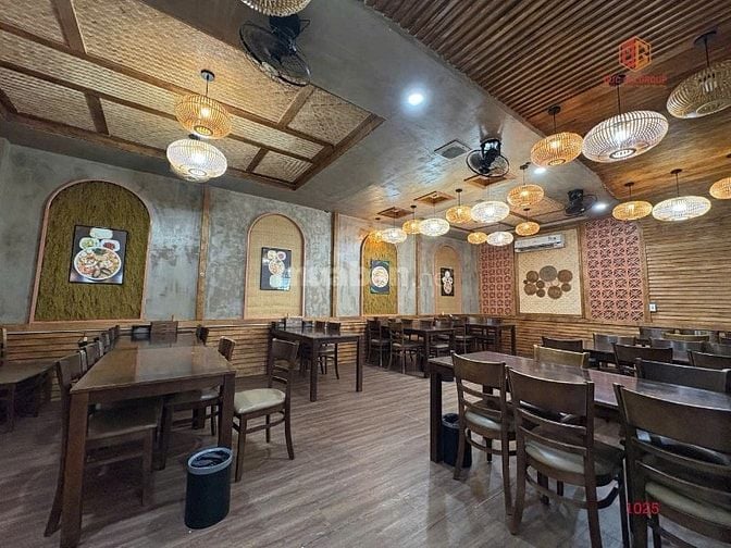 Bán nhà mặt tiền đường Trương Định; sổ hồng 306m2 giá 30 tỷ