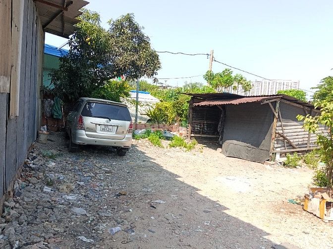 Cho thuê 2000m2 đường 16, kv Phước Bình