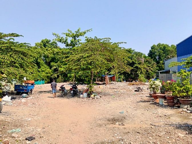 Cho thuê 2000m2 đường 16, kv Phước Bình