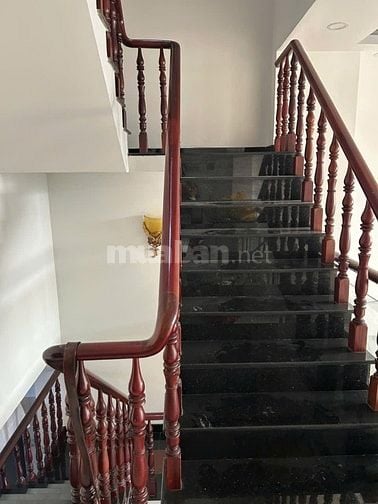 Bán nhà Dt 220m2 mặt tiền Dương Công Khi