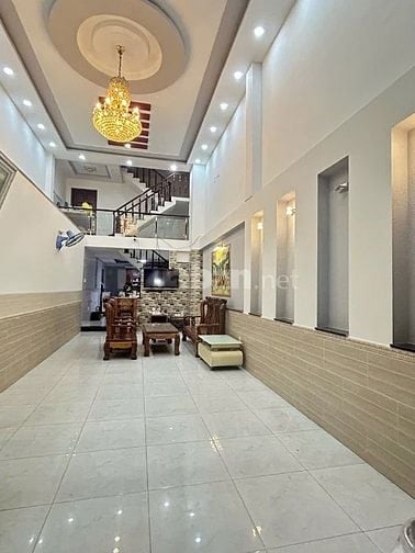 Bán nhà Dt 220m2 mặt tiền Dương Công Khi