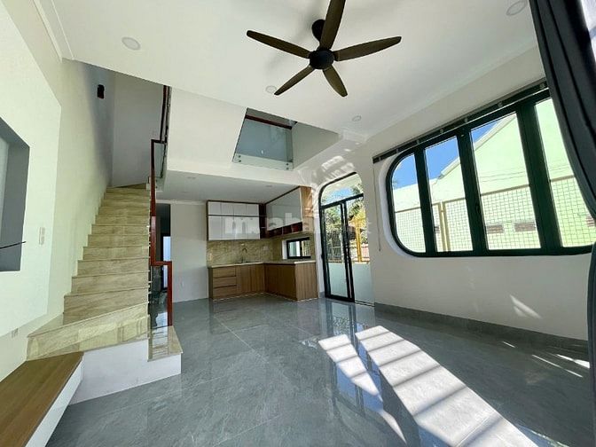 Bán nhà MTKD-DT114m2-2tầng-3PN- Sân ôtô-chợ vĩnh Phươn- Nha Trang-2ty9