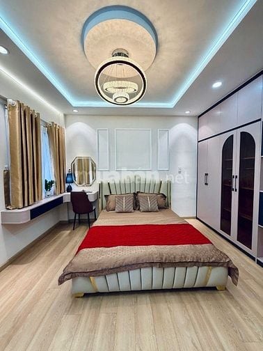 Nhà 03 tầng , full nội thất cao cấp hẻm xe hơi khu VIP HUỲNH VĂN BÁNH