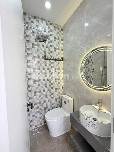 Nhà 03 tầng , full nội thất cao cấp hẻm xe hơi khu VIP HUỲNH VĂN BÁNH