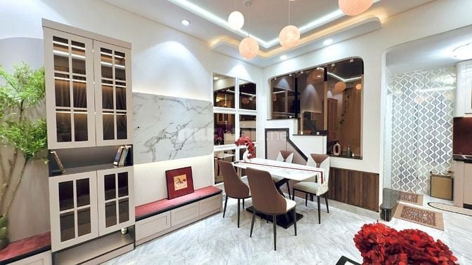 Nhà 03 tầng , full nội thất cao cấp hẻm xe hơi khu VIP HUỲNH VĂN BÁNH
