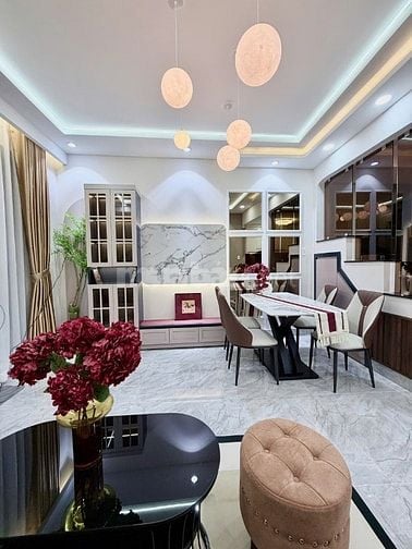 Nhà 03 tầng , full nội thất cao cấp hẻm xe hơi khu VIP HUỲNH VĂN BÁNH