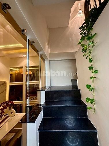 Nhà 03 tầng , full nội thất cao cấp hẻm xe hơi khu VIP HUỲNH VĂN BÁNH