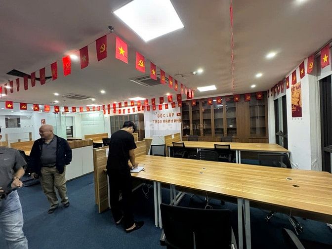 Cho thuê văn phòng, mặt bằng kinh doanh phố Trần Thái Tông, Cầu Giấy