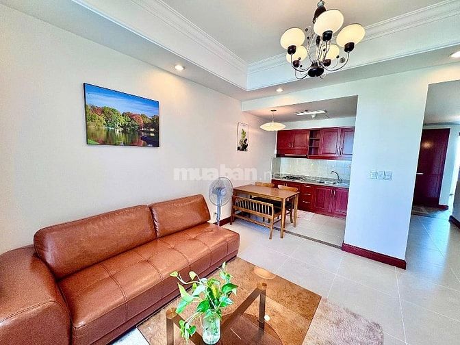 Cho thuê căn hộ 2 phòng ngủ tại Bình Thạnh, hồ bơi miễn phí 