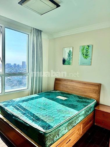 Cho thuê căn hộ 2 phòng ngủ tại Bình Thạnh, hồ bơi miễn phí 