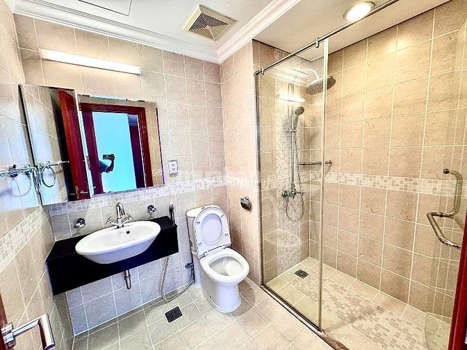 Cho thuê căn hộ 2 phòng ngủ tại Bình Thạnh, hồ bơi miễn phí 