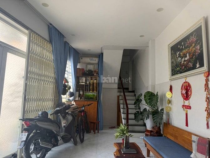 Bán nhà 2 lầu mặt tiền đường giá 6,5 tỷ phường Bình Trưng TPHCM 