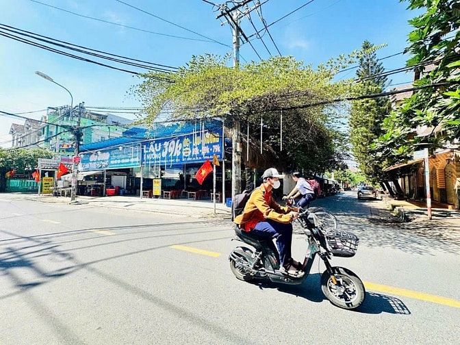 Lô đất MT ĐHT 02 PĐHT _ TPHCM  _ DT 20 X 100 Có 1856m thổ cư   _ Quy h