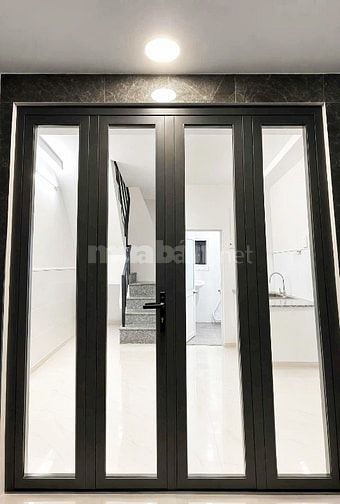 (🌹hh 40tr) Nhà 2 lầu ngay ngã tư Lạc Long Quân Âu Cơ