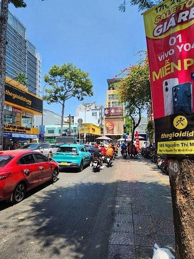 Bán nhà MT 37-37A Tôn Thất Tùng, Phường Bến Thành. 7m x 15m, 3 lầu