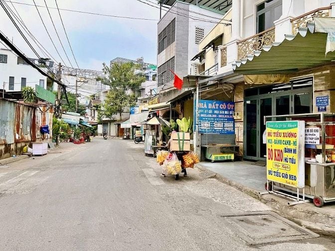 Bán nhà MT Đỗ Nhuận- Tân Phú.Dt 8x18- Giá rẻ chỉ nhỉnh 17 TỶ