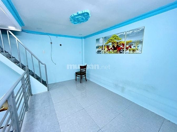  3 tầng - Nguyên căn Âu Dương Lân P3 Q8 2PN, Nhà mới có sẵn nội thất