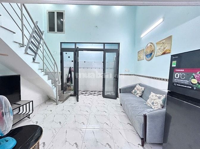 3 tầng - Nguyên căn Âu Dương Lân P3 Q8 2PN, Nhà mới có sẵn nội thất