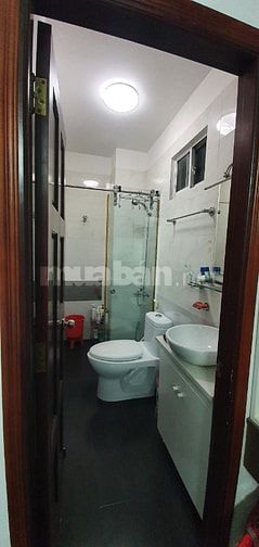 NHÀ PHỐ 2 LẦU RỘNG VÀ 1 SÂN THƯỢNG