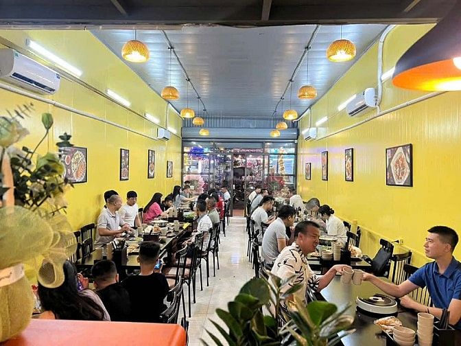 Cho thuê mặt bằng kinh doanh, rộng 420m2 rộng 10m. Mặt đường 2.5. 