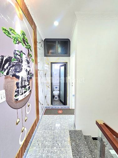 🔥🔥🔥 BÁN NHÀ GIAO GIỮ SỔ HỒNG RIÊNG - NHÀ TO 4M❌10M - GIÁP QUẬN 7 🔥