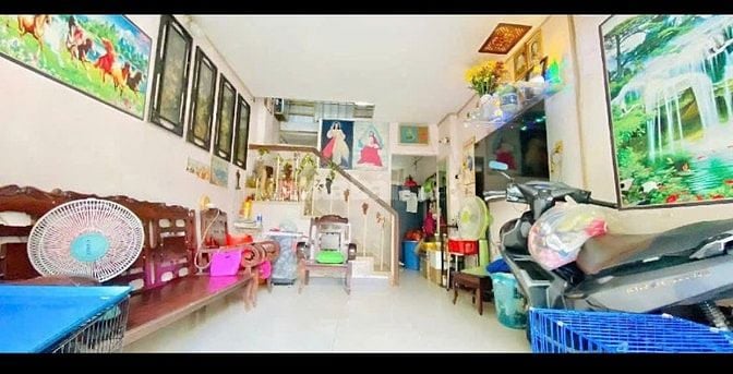 Cần Bán Nhà 3MT hẻm xe tải Lạc Long Quân P.8 Q.Tân Bình -dt:3,2x10m 2L