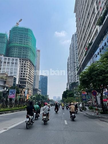 Bán toà nhà 150m2 tại Lê Văn Lương, phường Thanh Xuân, Hà Nội
