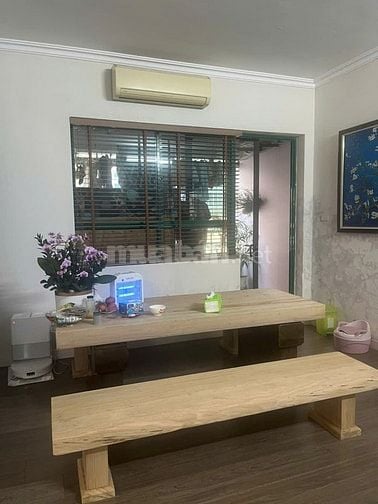 BÁN CHCC 17T8 khu đô thị Trung Hòa Nhân Chính, DT 121,5m2, 3 phòng ngủ